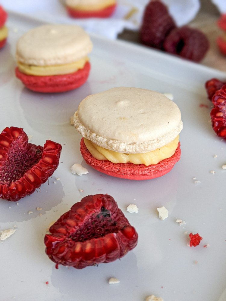 macarons vanille framboise